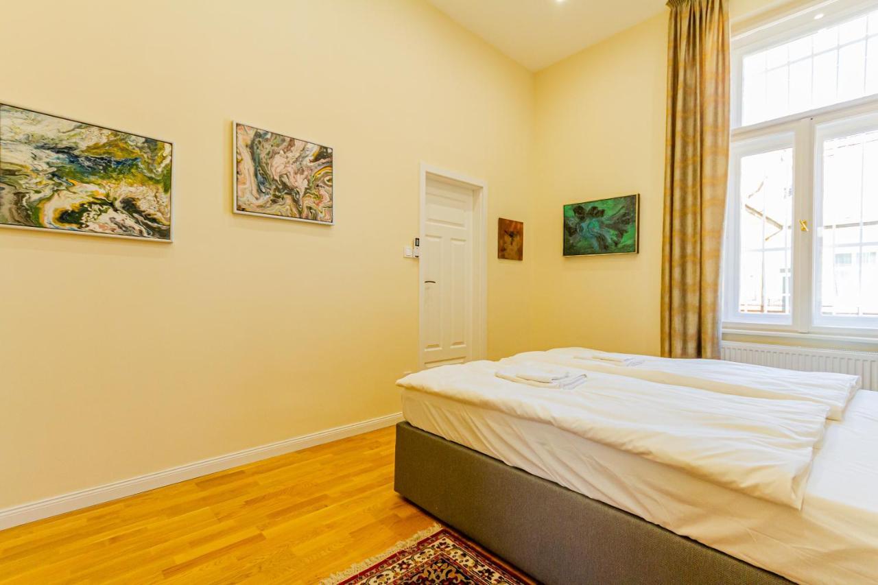 Bengt Kiraly Str. Luxury Apartament