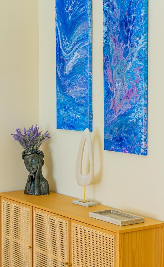 Bengt Kiraly Str. Luxury Apartament *